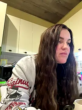 Karolina llove online show from 10/19/25, 08:22