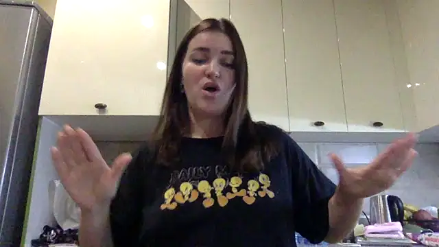 Snapshot of Karolina_llove chatting on 09/28/25, 08:27 Karolina llove online show from 09/28/25, 08:27