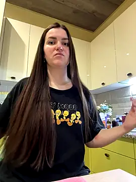 Karolina llove online show from 10/27/25, 06:53