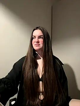 Karolina llove online show from 11/30/25, 10:32