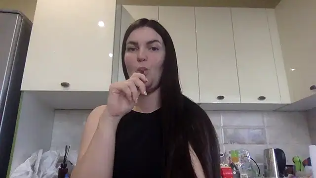 Snapshot of Karolina_llove chatting on 10/03/25, 01:23 Karolina llove online show from 10/03/25, 01:23