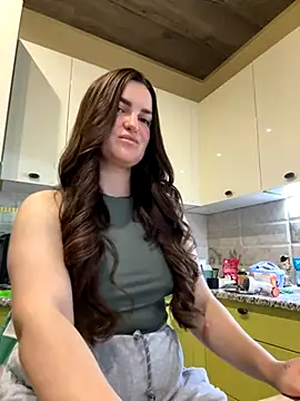 Karolina llove online show from 11/04/25, 09:35