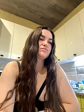 Karolina llove online show from 11/16/25, 08:35