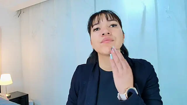 Snapshot of lina_bedoya_ chatting on 09/20/25, 11:37 lina bedoya online show from 09/20/25, 11:37