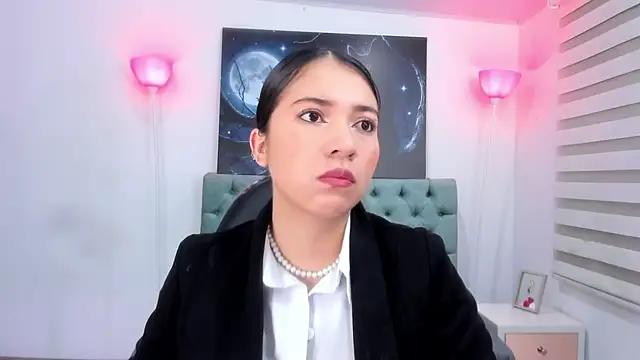 Snapshot of lina_bedoya_ chatting on 03/19/25, 11:39 lina bedoya online show from 03/19/25, 11:39