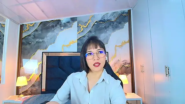 lina bedoya  online show from 07/09/26, 11:53