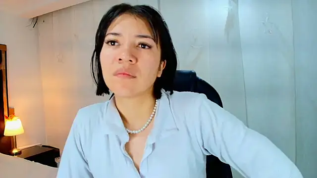 lina bedoya  online show from 01/14/26, 11:36