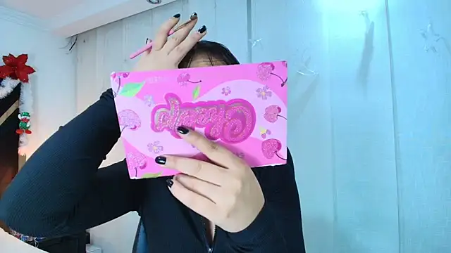 lina bedoya  online show from 12/17/25, 11:37