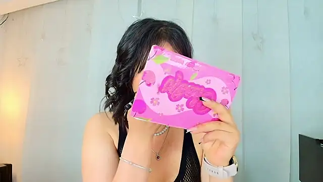lina bedoya  online show from 06/01/26, 11:43