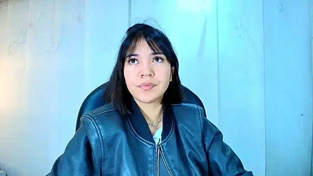 lina bedoya  online show from 11/27/25, 11:32