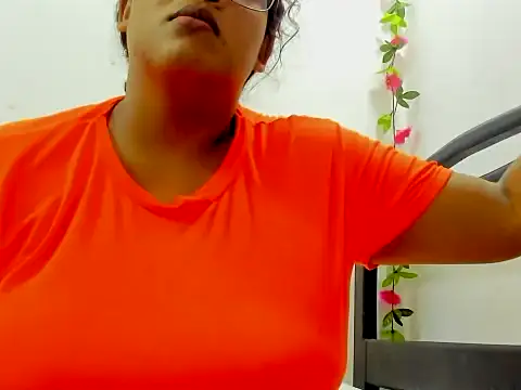 Kika teem online show from 11/24/25, 11:27