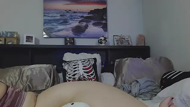 CrystalLakeXO online show from 09/18/25, 04:37