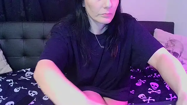 CrystalLakeXO online show from 02/04/26, 06:41