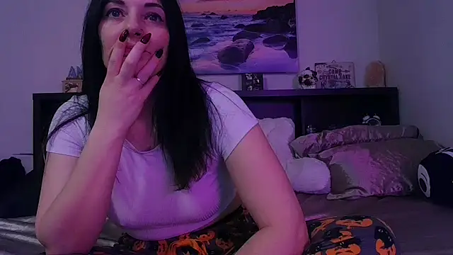 CrystalLakeXO online show from 12/17/25, 11:26