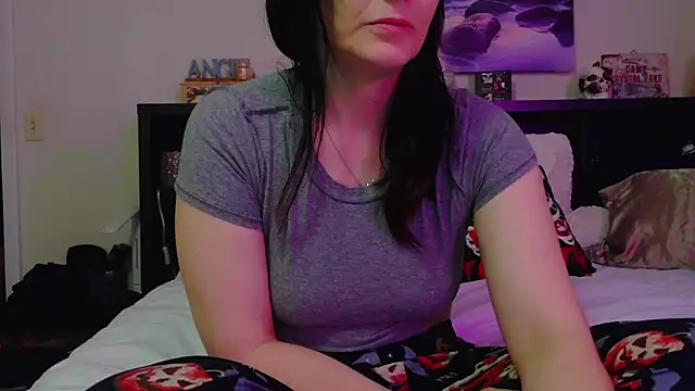 CrystalLakeXO online show from 12/02/25, 06:48