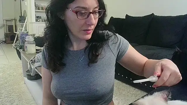 CrystalLakeXO online show from 10/27/25, 09:21