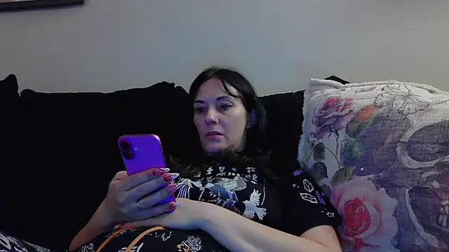 CrystalLakeXO online show from 10/15/25, 05:17