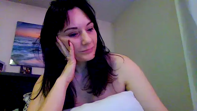 CrystalLakeXO online show from 11/10/25, 12:26