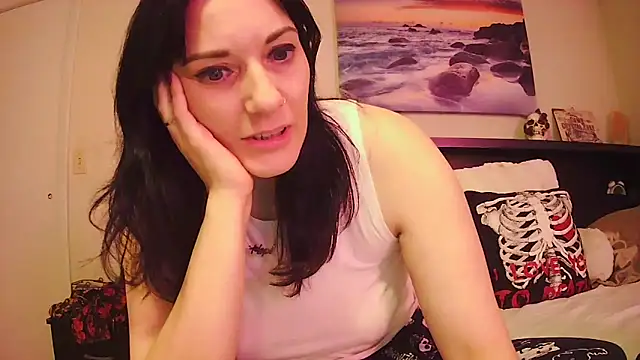 CrystalLakeXO online show from 11/06/25, 05:44