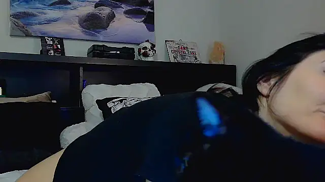 CrystalLakeXO online show from 10/16/25, 04:43