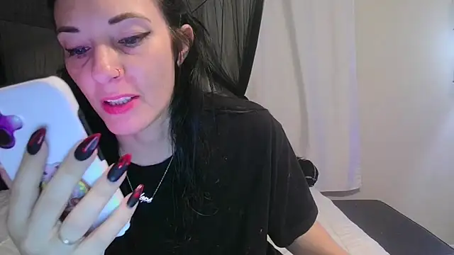 CrystalLakeXO online show from 04/23/26, 10:33