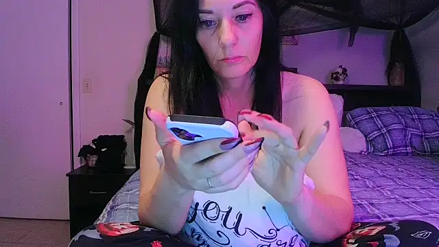 CrystalLakeXO online show from 05/31/26, 05:46