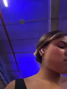 SaraParisi online show from 11/07/25, 05:17