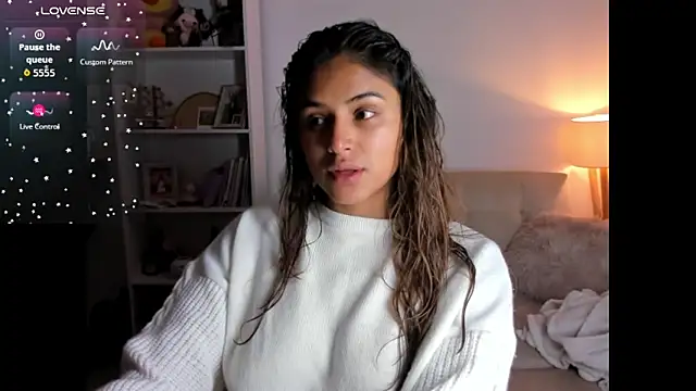 SaraParisi online show from 10/20/25, 10:43