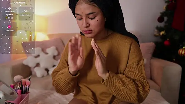 SaraParisi online show from 11/27/25, 10:43