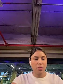 SaraParisi online show from 11/05/25, 04:21