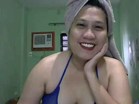 Snapshot of sweetsexysmile chatting on 11/11/25, 01:33 sweetsexysmile online show from 11/11/25, 01:33