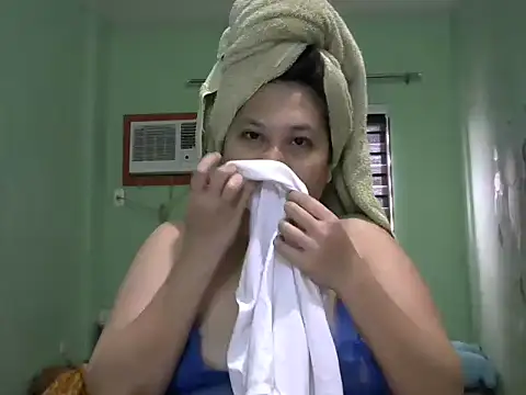 Snapshot of sweetsexysmile chatting on 09/15/25, 01:28 sweetsexysmile online show from 09/15/25, 01:28