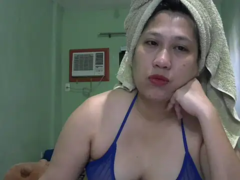 Snapshot of sweetsexysmile chatting on 05/21/26, 01:47 sweetsexysmile online show from 05/21/26, 01:47