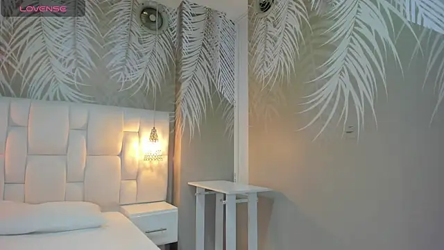 Lesly sexy4u online show from 12/21/25, 03:08