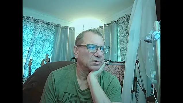 coryassman online show from 04/10/26, 08:49