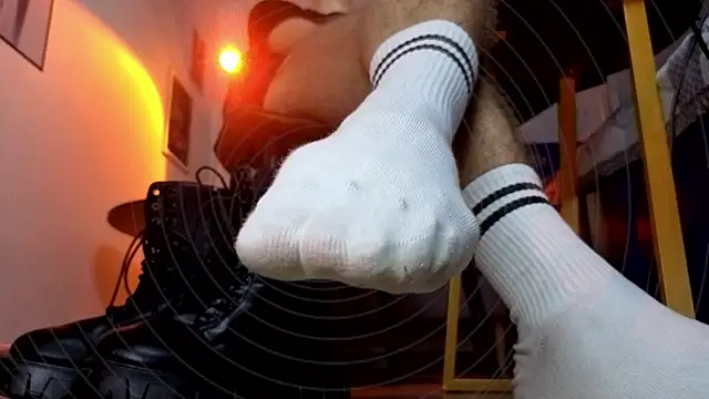 Joseph  Quinn online show from 01/09/26, 01:40