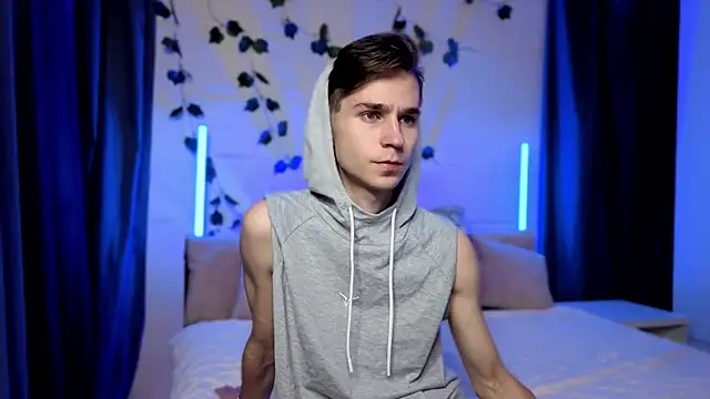 Snapshot of Joseph__Quinn chatting on 11/27/25, 04:07 Joseph Quinn online show from 11/27/25, 04:07