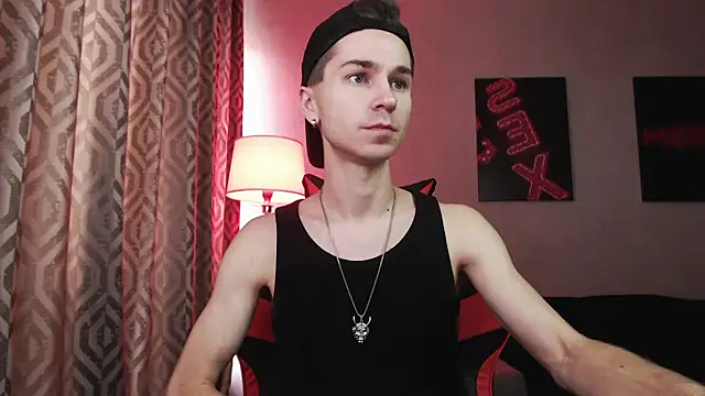 Snapshot of Joseph__Quinn chatting on 11/03/25, 07:35 Joseph Quinn online show from 11/03/25, 07:35