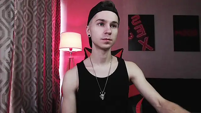 Snapshot of Joseph__Quinn chatting on 11/11/25, 07:14 Joseph Quinn online show from 11/11/25, 07:14