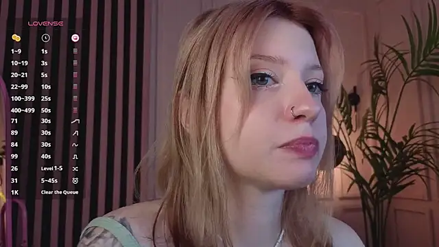 Snapshot of arielabradberry chatting on 07/11/26, 11:54 arielabradberry online show from 07/11/26, 11:54