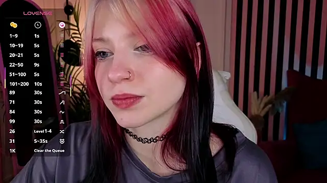 Snapshot of arielabradberry chatting on 09/20/25, 02:33 arielabradberry online show from 09/20/25, 02:33