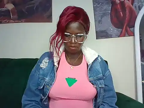 cutesmiling online show from 09/28/25, 05:09