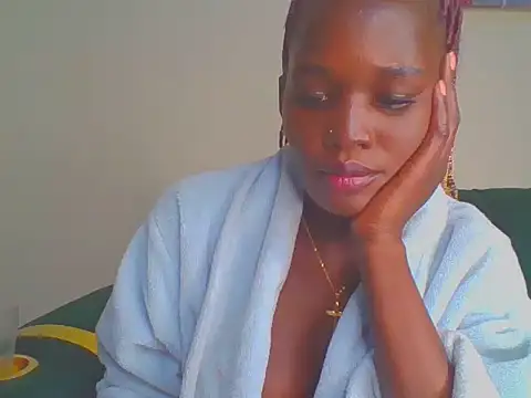 cutesmiling online show from 05/18/26, 04:23