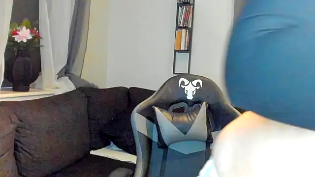 SweetAriana26 online show from 12/17/25, 01:38