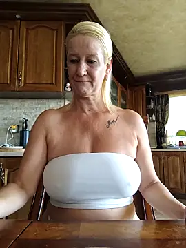 Lotus-blume1 online show from 09/19/25, 08:29