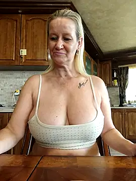 Lotus-blume1 online show from 11/09/25, 10:41