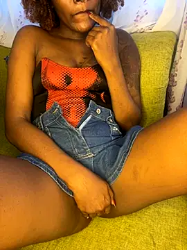 Snapshot of shishbabe chatting on 10/02/25, 01:47 shishbabe online show from 10/02/25, 01:47