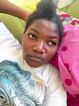 Snapshot of shishbabe chatting on 10/25/25, 09:19 shishbabe online show from 10/25/25, 09:19