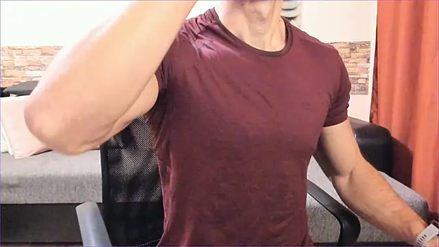 HotHunkTrainer online show from 10/06/25, 07:20