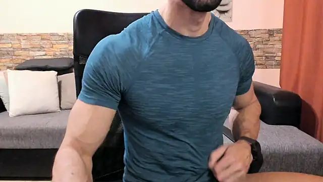 HotHunkTrainer online show from 12/23/25, 09:30